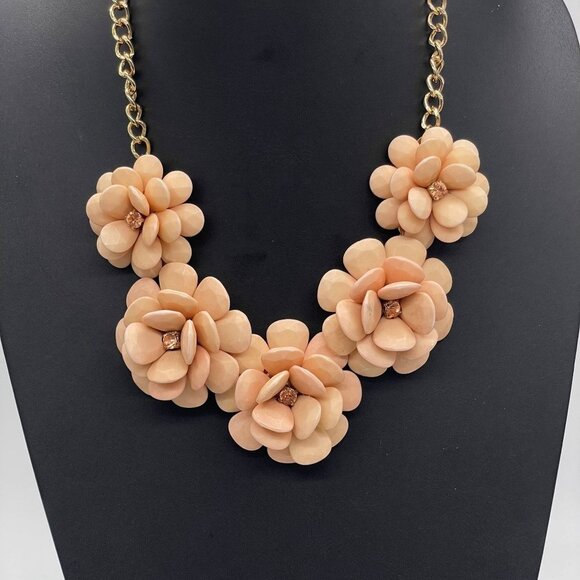 Chunky Crystal Flower Cluster Chain Statement Necklace 21 to 24 Inches Gold Tone - Picture 2 of 4